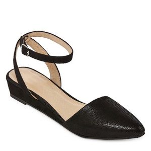 CL by Laundry Gunner Ballet Flats Pointed Toe